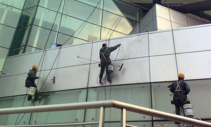 成都外墻清洗如何安全保障作業完成